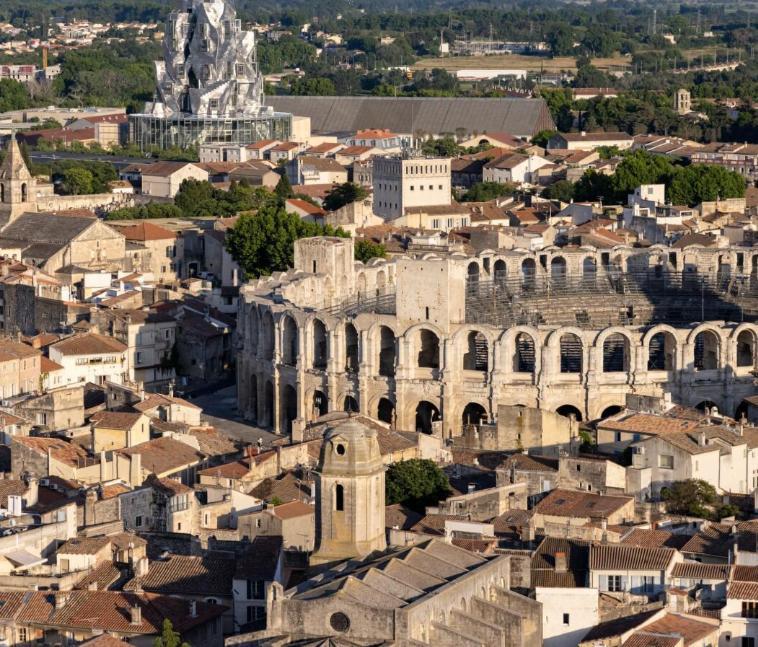 Entre Tour Luma Et Arenes Apartamento Arles Exterior foto